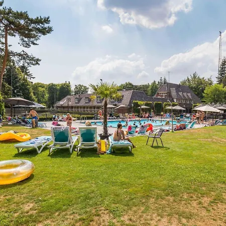 Beautiful With Sauna And Hot Tub, In A Park, Close To De Veluwe * Lunteren