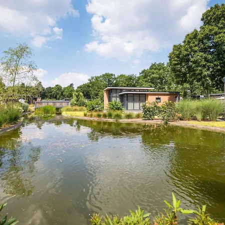 Beautiful With Sauna And Hot Tub, In A Park, Close To De Veluwe Chalet Lunteren