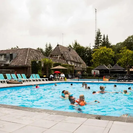 Beautiful With Sauna And Hot Tub, In A Park, Close To De Veluwe * Lunteren